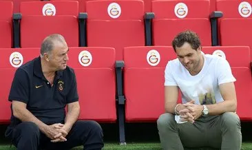 Johan Elmander Galatasaray’ı ziyaret etti!