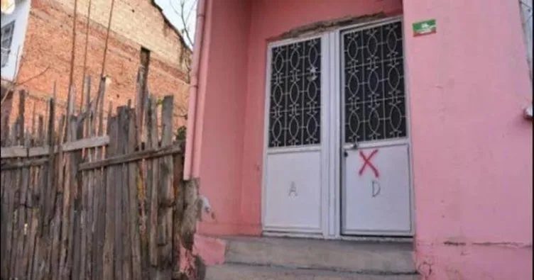 İstanbul Valiliğinden Pendik’te kapısına çarpı işareti konulan evler açıklaması