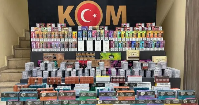 Kargo aracında kaçakçılık polise takıldı: Çok sayıda tütün mamülü ele geçirildi!