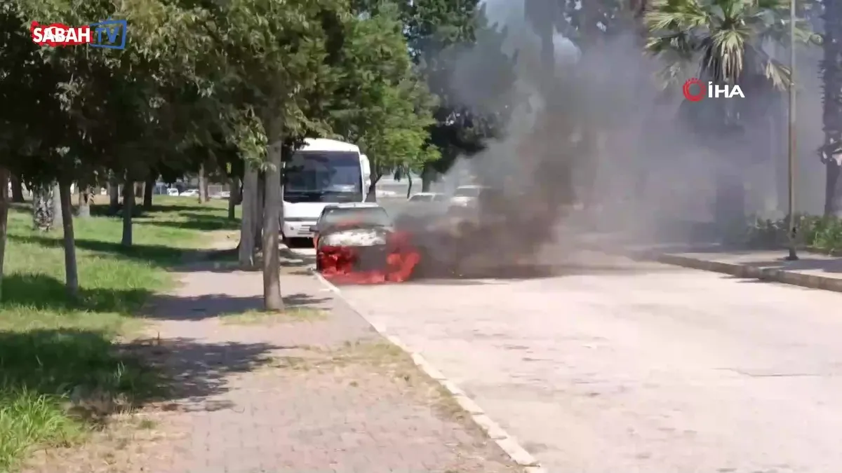 Park halindeki araçtan dumanlar yükseldi, ardından peş peşe patlamalar meydana geldi! | Video videosunu izle Park halindeki araçtan dumanlar yükseldi, ardından peş peşe patlamalar meydana geldi! | Video videosunu izle