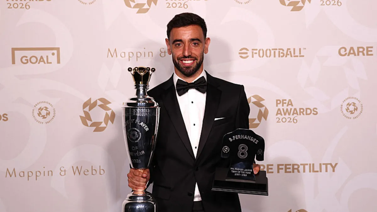 İngiltere'de yılın futbolcusu Bruno Fernandes