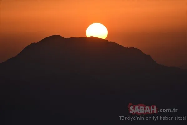 'Dünya mirası' Nemrut'a ziyaretçi akını...