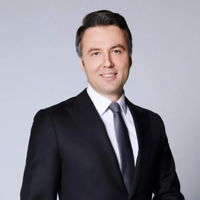 son-dakika-gazeteci-mehmet-akif-ersoy-bir-kez-daha-hakim-karsisinda-dikkat-ceken-orgut-lideri-ifadesi-mahkeme-1791547639790.jpg SON DAKİKA... Gazeteci Mehmet Akif Ersoy bir kez daha hakim karşısında! Dikkat çeken 'Örgüt lideri' ifadesi: Mahkeme kararını açıkladı