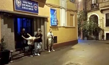 Kaldırımda yürüyen kadını kapkaç yapan zanlı güven timleri tarafından yakalandı #istanbul