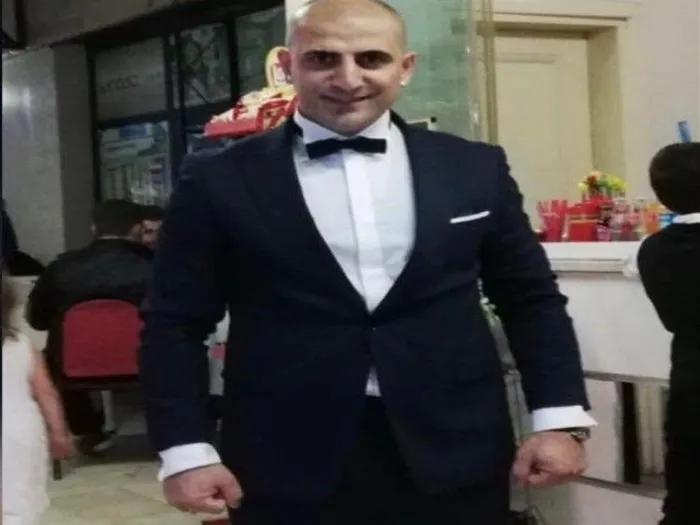 otomobilde-bogazini-kestigi-patronu-babasinin-ricasiyla-kendisini-ise-almisozel-haber-1779003377063.jpg
