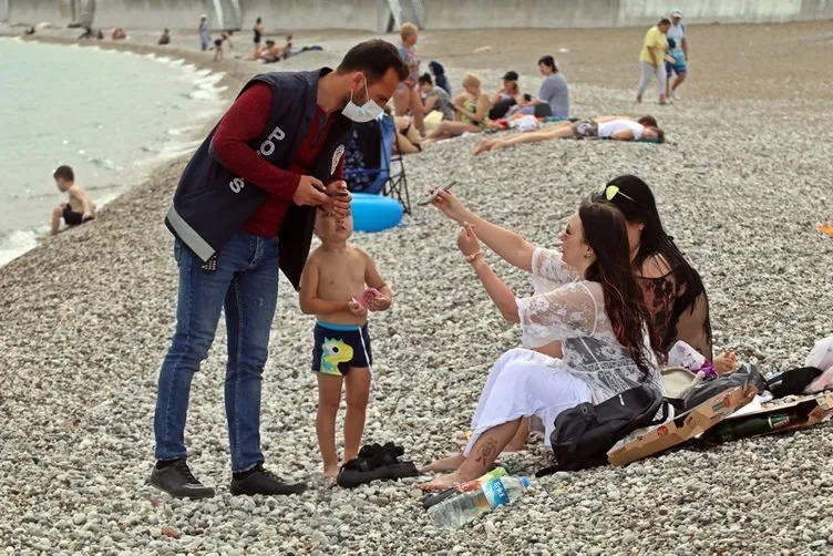 Antalya’da turistler böyle sorgulandı! İçişleri Bakanı Soylu uyarmıştı...