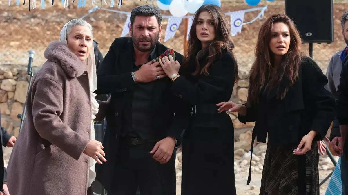 Uzak Şehir 43. Bölüm 2. Fragman | Aşk insanı aptal ediyor değil? Uzak Şehir yeni bölüm fragmanı!