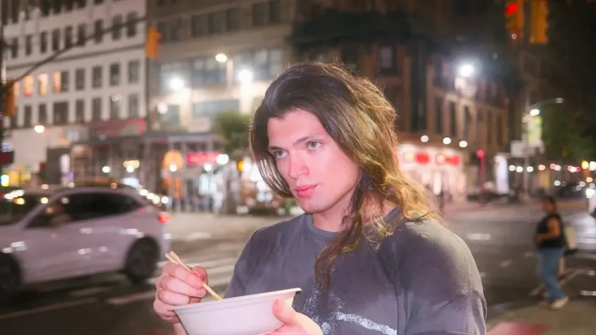 Survivor Onur Alp kimdir? 2026 Gönüllüler takımından Onur Alp Çam kimdir, kaç yaşında ve ne iş yapıyor?