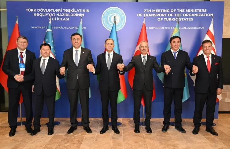 Türk dünyası birbirine bağlanacak! Bakan Uraloğlu açıkladı: Azerbaycan ile yakın çalışıyoruz