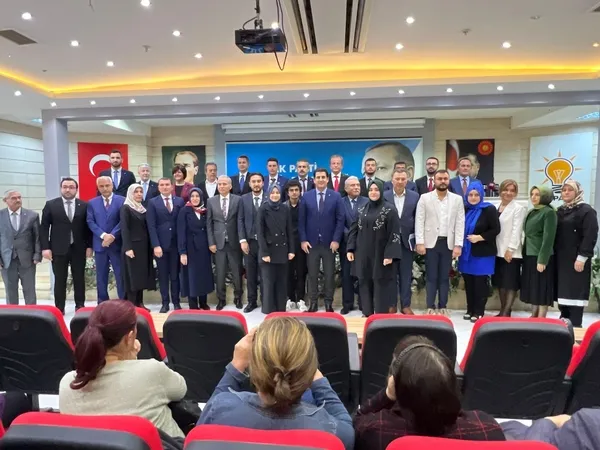 ak-parti-denizlide-aday-adayi-tanitim-toplantisi-yapildi-1679582441553.jpeg