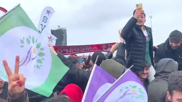 Meral Akşener 'Sıkıntı yok' demişti: HDP etkinliği PKK propagandasına döndü! 'Öcalan sloganları'