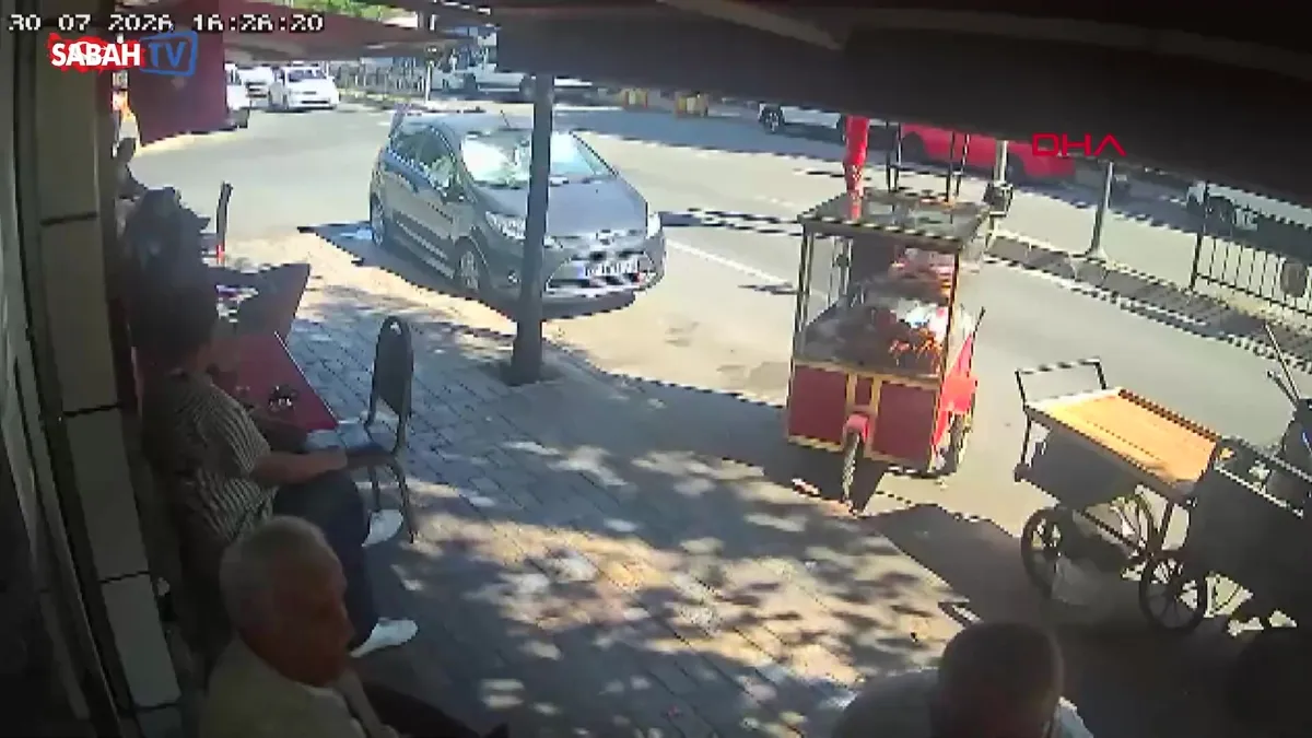 Kavgayı ayırmak isterken kör kurşunun isabet ettiği esnaf hayatını kaybetti: O kavganın görüntüleri ortaya çıktı videosunu izle Kavgayı ayırmak isterken kör kurşunun isabet ettiği esnaf hayatını kaybetti: O kavganın görüntüleri ortaya çıktı videosunu izle