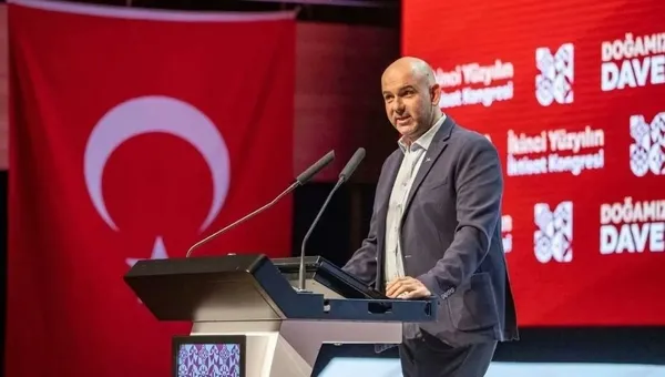 izmir-buyuksehir-belediyesine-yeni-operasyon-izdogada-2-gozalti-1778487542473.jpg