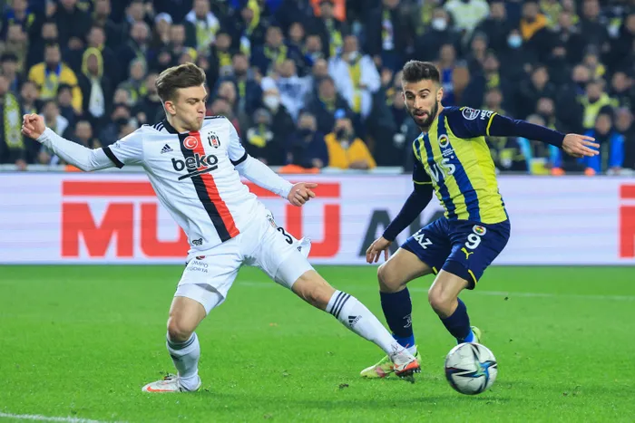 son-dakika-fenerbahce-besiktas-derbisine-penalti-pozisyonu-damga-vurdu-1639932030089.jpg