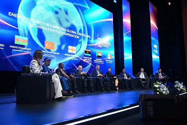 inres-2026-basladi-bakan-bayraktar-turkiye-enerjide-merkez-ussu-olacak-1779450962099.jpeg
