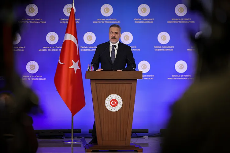 Bakan Fidan’ın sözleri Fransa’nın gündemine oturdu! Ülke basınında Suriye çıkışı: Türkiye tavrını koydu!