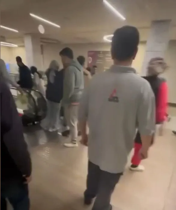 Hastanede küfür eden şahsı uyarınca olanlar oldu: 8 kişi gözaltına alındı!