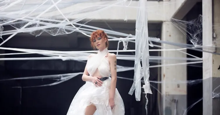 Poşetten elbise kağıttan çizme