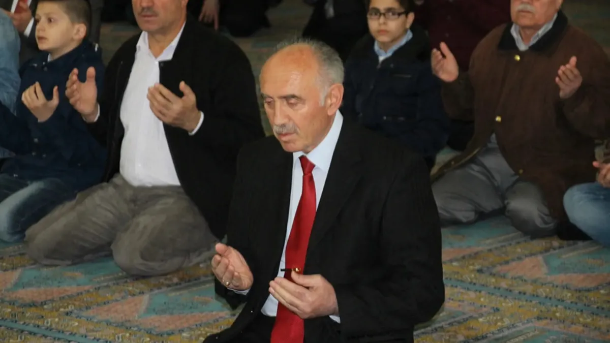 Mehmet Yıldırım dualarla uğurlandı