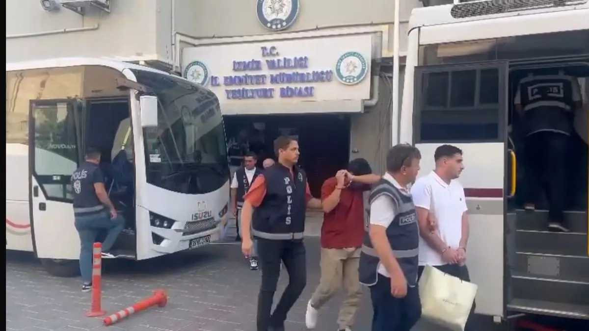 Evde paketleme işi yalanıyla bin kişiyi 100 milyon dolandıran çete çökertildi