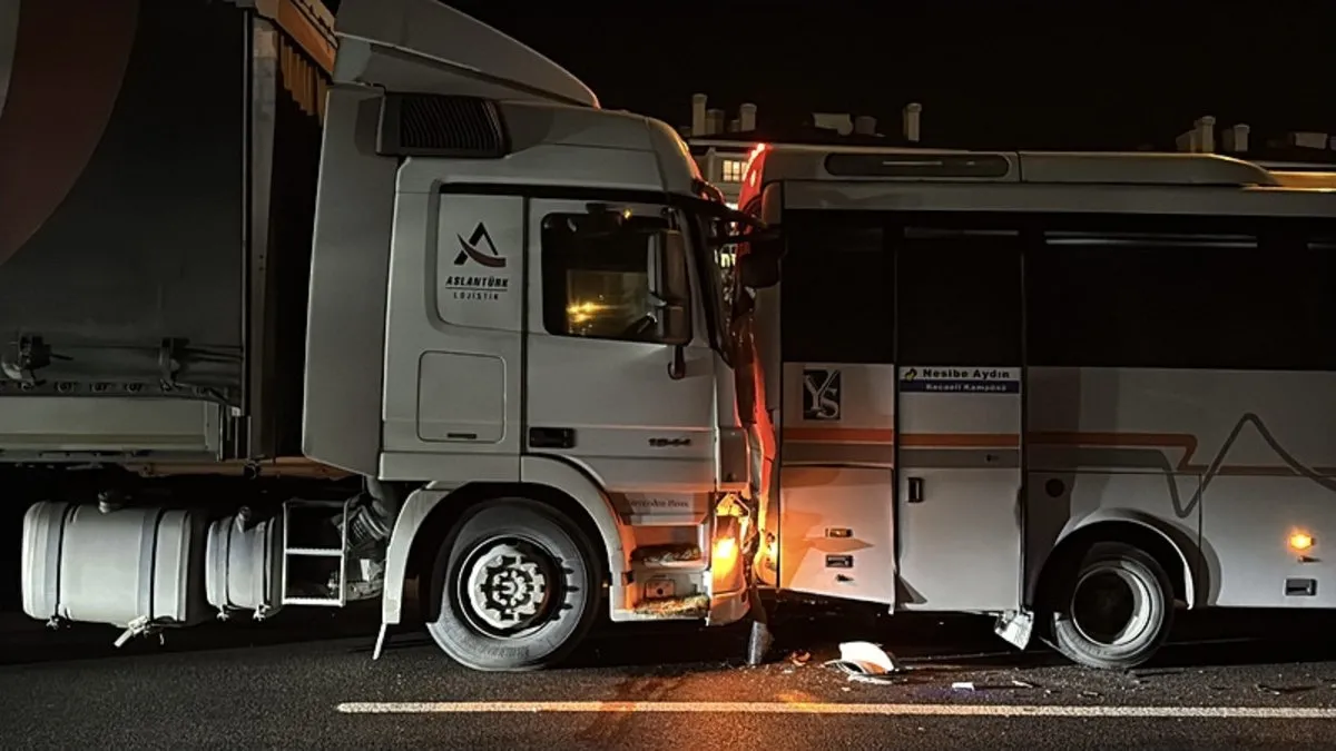 Anadolu Otoyolu’nda zincirleme kaza: 2 yaralı!