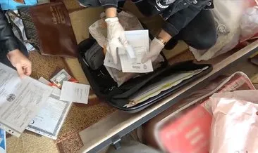 FETÖ evleri darphane gibi: Koltuk döşemeleri ve masa çekmecelerine gizlenmiş... #adana FETÖ evleri darphane gibi: Koltuk döşemeleri ve masa çekmecelerine gizlenmiş... #adana