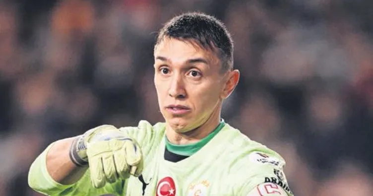 Fernando Muslera bir rekoru daha kırdı
