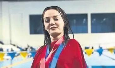 Havuzun altın perileri!