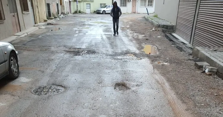 İzmir’de 5 yıl sonra Kılıçdaroğlu asfaltı! Bir sokak arkası çukur çamur...