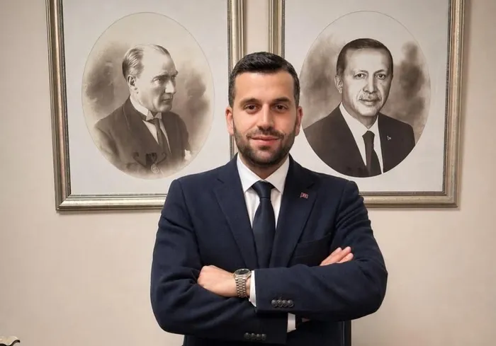 son-dakika-atasehir-belediyesi-ak-partiye-gecti-baskanvekili-cumhur-ittifaki-adayi-serdar-orhan-oldu-1791621376975.jpg