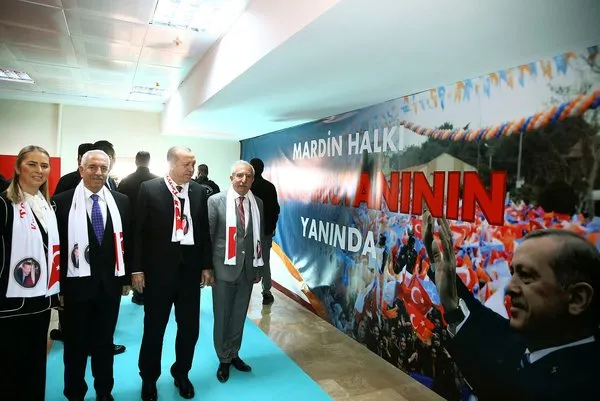 Mardin Cumhurbaşkanı Erdoğan'ı coşkuyla karşıladı