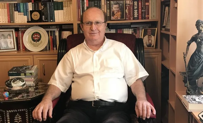 iste-kilicdaroglunun-basortusu-cikisinin-detaylari-akil-hocalari-ortaya-cikti-1665117058272.jpg İşte Kılıçdaroğlu'nun başörtüsü çıkışının detayları! Akıl hocaları ortaya çıktı
