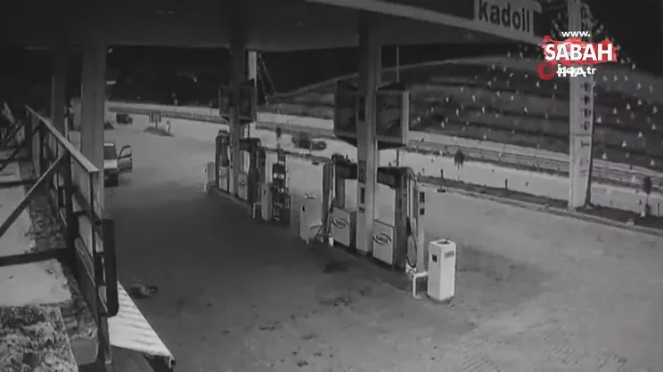 Karabük'te otomobilin panoya çarptığı kazanın yeni görüntüleri çıktı | Video