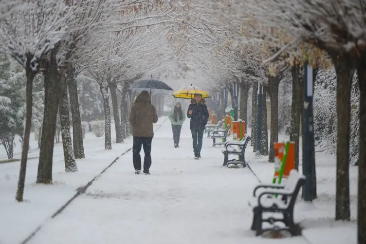 Sarı ve turuncu kodlu alarm verildi: Meteoroloji’den 12 il için kar yağışı uyarısı