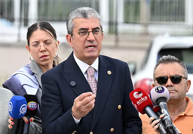 son-dakika-kemal-kilicdaroglu-ihracini-istemisti-chpli-gokhan-gunaydin-chp-grup-baskanvekilligi-gorevine-iade-1782814176363.jpg SON DAKİKA... Kemal Kılıçdaroğlu ihracını istemişti: CHP'li Gökhan Günaydın CHP Grup Başkanvekilliği görevine iade edildi!