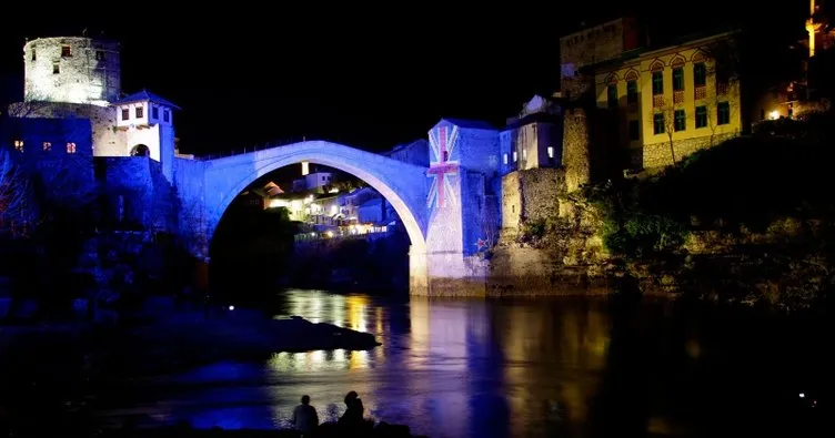 Mostar Köprüsü Yeni Zelanda’daki katliam anısına ışıklandırıldı
