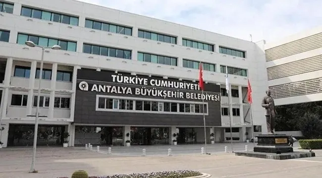 son-dakika-antalya-siyasetinde-flas-kulis-buyuksehir-baskan-vekili-busra-ozdemir-ak-partiye-mi-geciyor-1791800456197.jpg