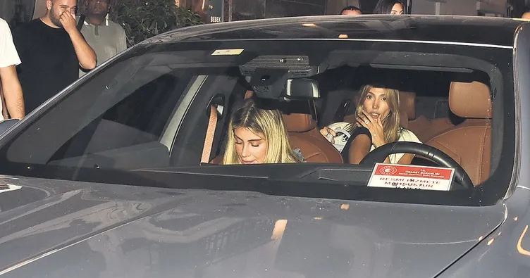 Resmi araçla gece gezmesi!