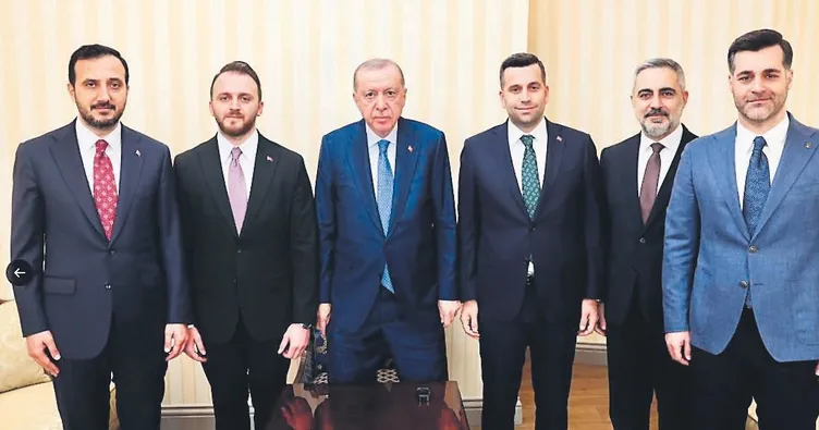 Başkan Erdoğan Üsküdar ve Ataşehir belediye başkan vekillerini kabul etti