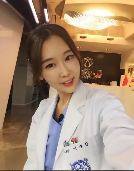 Lee Soo Jin ve kızı sosyal medyayı salladı!