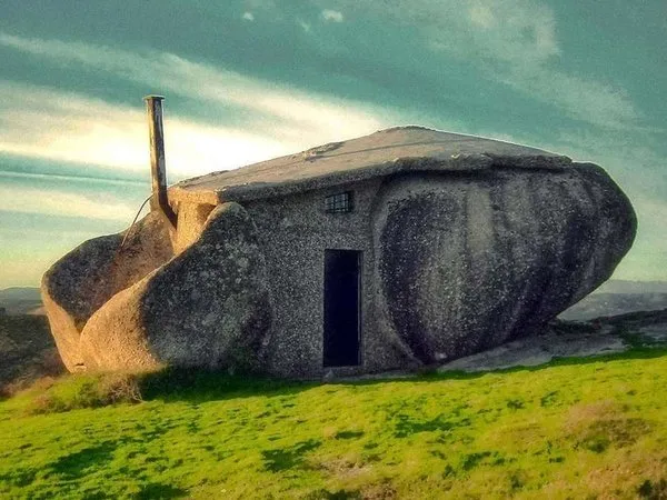 Hobbit ev görenleri büyülüyor!