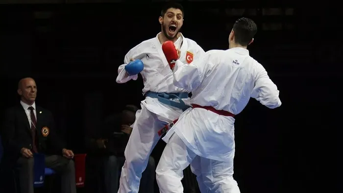 eda-erman-eltemur-kardesler-avrupa-karate-sampiyonasinda-altin-madalyayi-kaptilar-1653737565652.jpeg