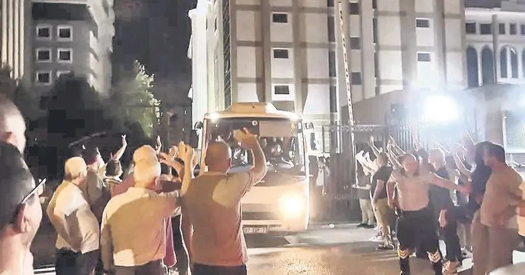 CHP’li belediyede yolsuzluğa 5 tutuklama