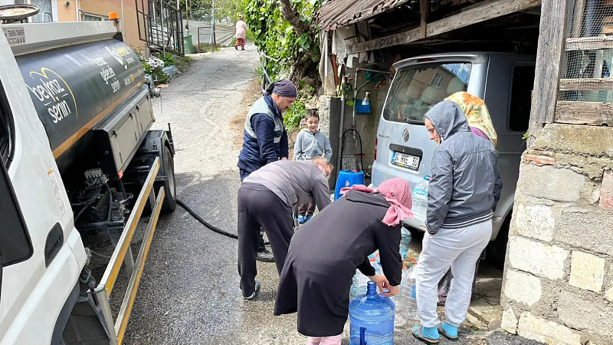 Beykoz'da İSKİ kaynaklı su arızası: Akıllara eski İstanbul'u getirdi! '2026 senesinde doksanları yaşıyoruz'