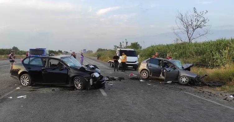 Hatay’da korkunç kaza! İki otomobil çarpıştı: 2 kişi öldü, 4 kişi yaralandı