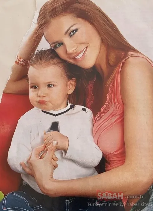 Ebru Şallı ile yakışıklı oğlu Beren Tan’dan Barselona çıkarması! Anne-oğul Maşallah dedirtti!