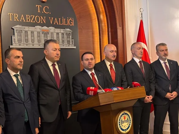 adalet-bakani-gurlekten-trabzonda-kritik-mesajlar-suc-orgutlerine-taviz-yok-1786613737590.jpeg