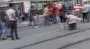Sokak ortasında kadınların saç saça baş başa kavgası kamerada | Video