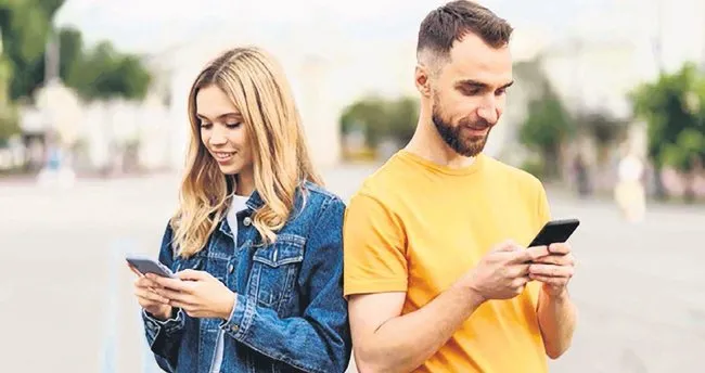 Cep telefonuna bakmak boyna 30 kilo yük bindiriyor