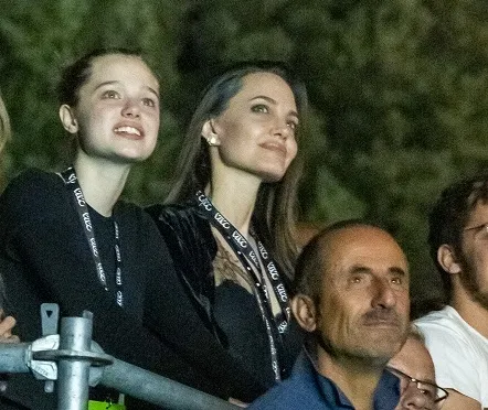 Annesi Angelina Jolie, babası Brad Pitt! Ama o milyon dolarlık hayatı elinin tersiyle itti: Şoke eden o sebep...